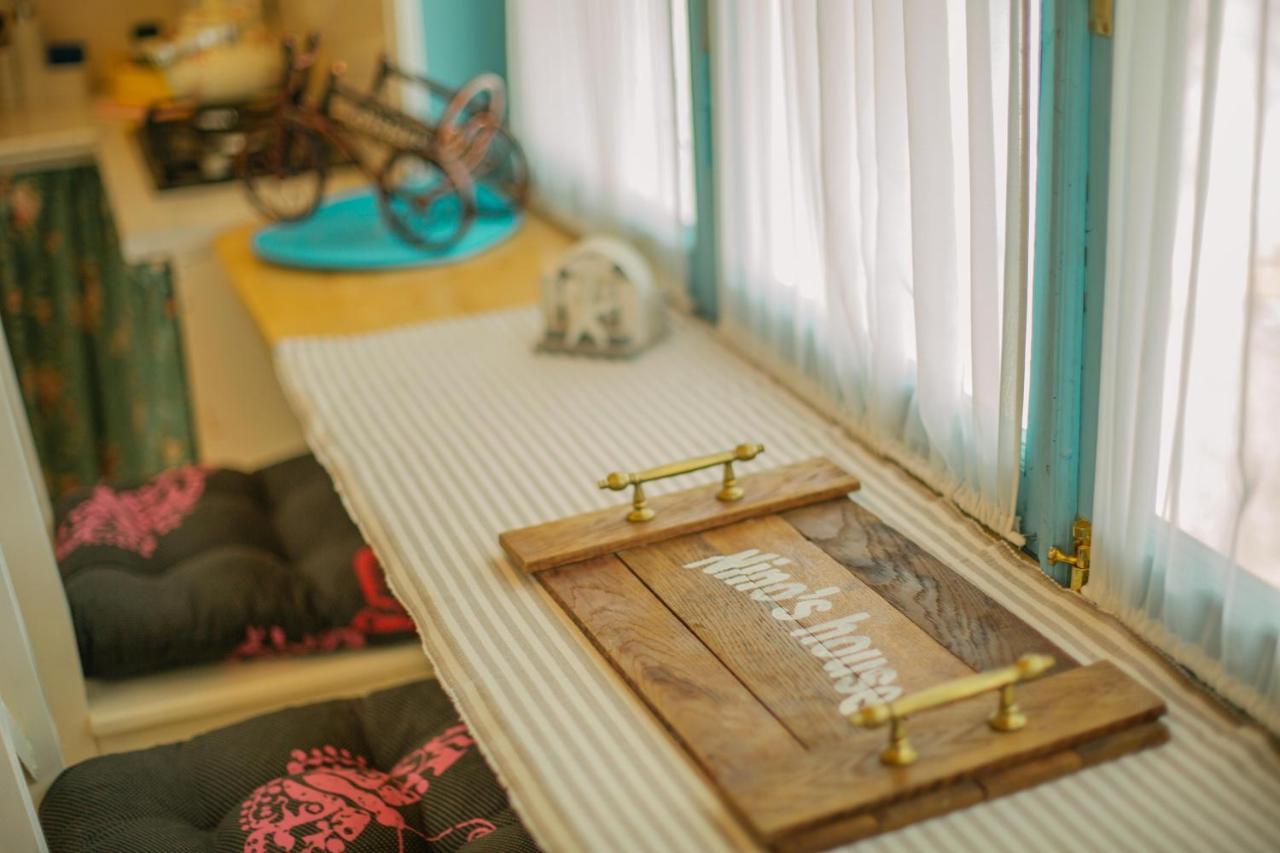 דירות Tsinandali Nino'S House מראה חיצוני תמונה