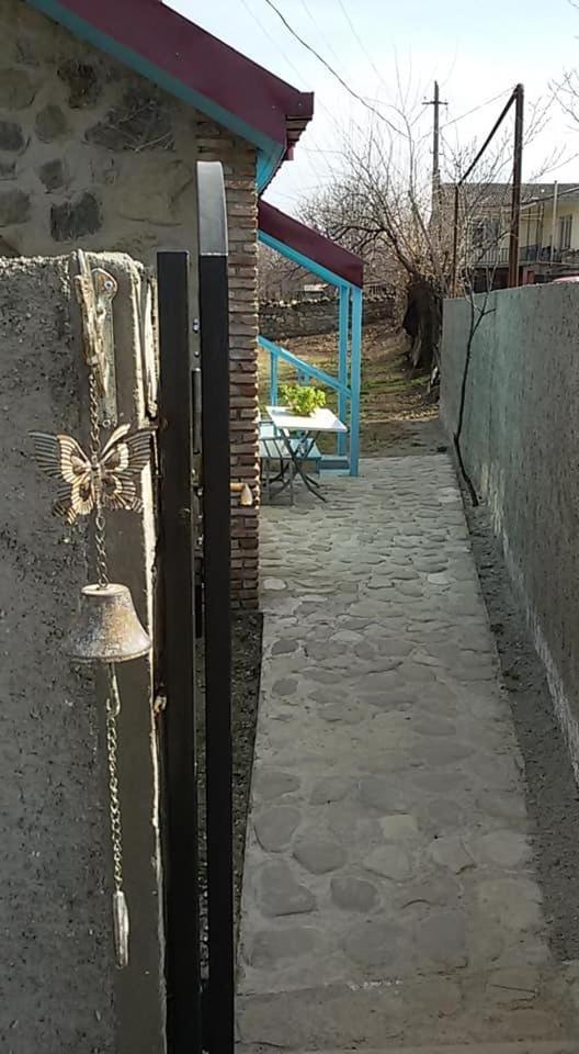 דירות Tsinandali Nino'S House מראה חיצוני תמונה